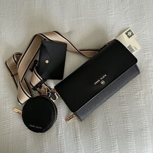 NWT ✨ Anne Klein Black Crossbody Wallet with Strap and Coin Pouch